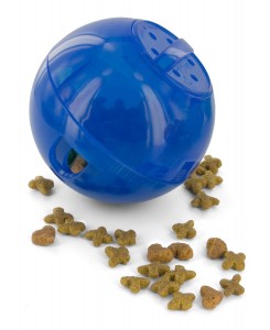 Size-adjustable holes in a plastic ball allow you to use different types of food and kibble size